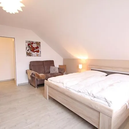 Апартаменты Moewenstrasse Haus 1 Inkl Wlan Грёмиц